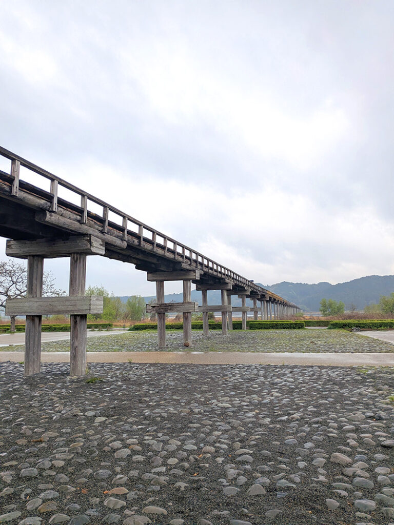 聖地巡礼の蓬莱橋